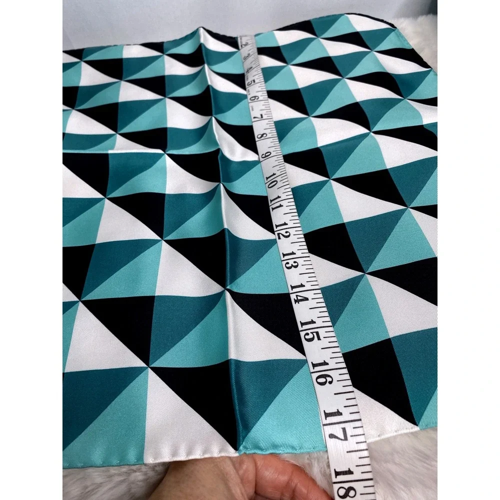 Tiffany‎ & Co Silk Scarf Geometric Triangle Blue Navy White  Made in Italy Box